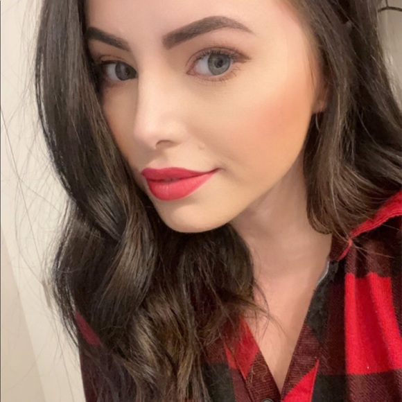 Meet your Posher, Sarah - Picture 1 of 1